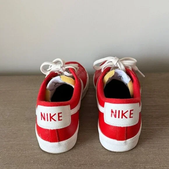 Nike Blazer Low Sneaker in Gym Red Leather Size 11.5 - Picture 4 of 7